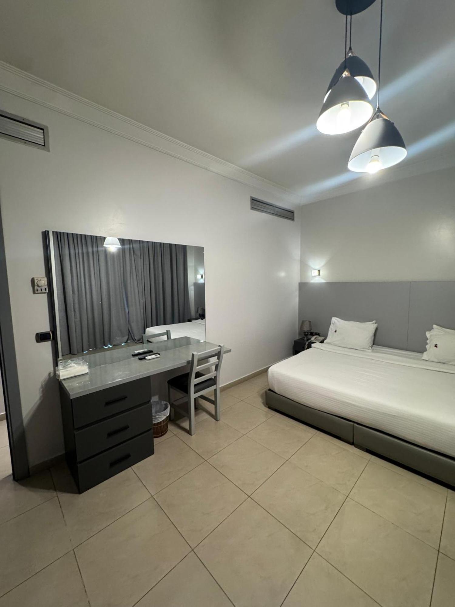Ny Suites Beirut Luaran gambar