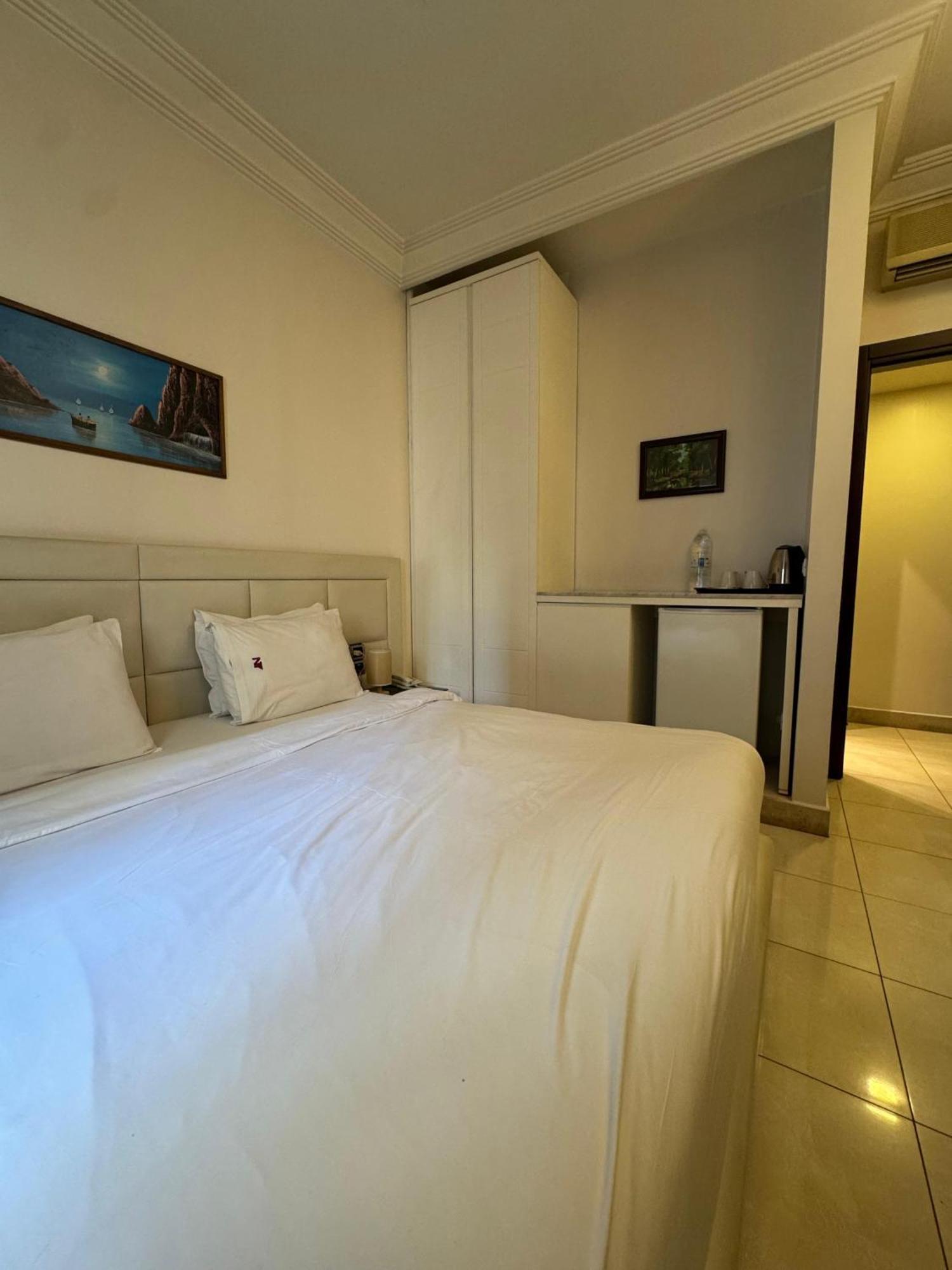 Ny Suites Beirut Luaran gambar